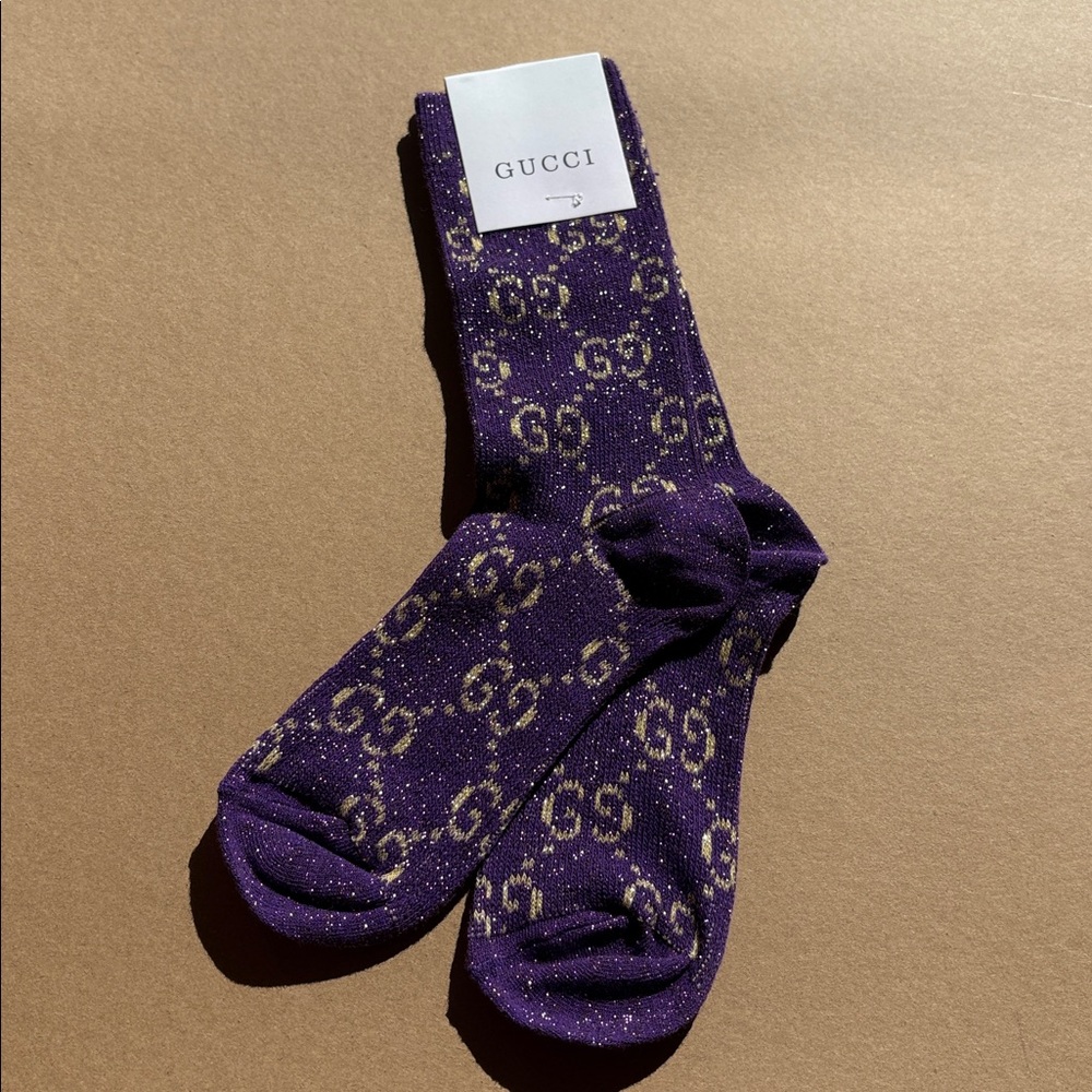 Authentic purple and gold sparkly ✨ Gucci GG Lamé ankle socks 🧦 - Picture 2 of 4